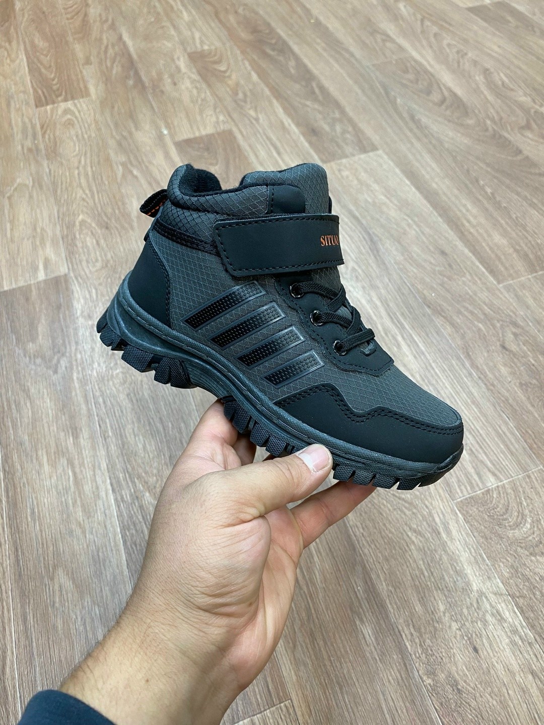 зимние кроссовки мужские адидас,кроссовки adidas зимние,кроссовки мужские adidas,зимние кроссовки мужские адидас с мехом,зимние кроссовки мужские