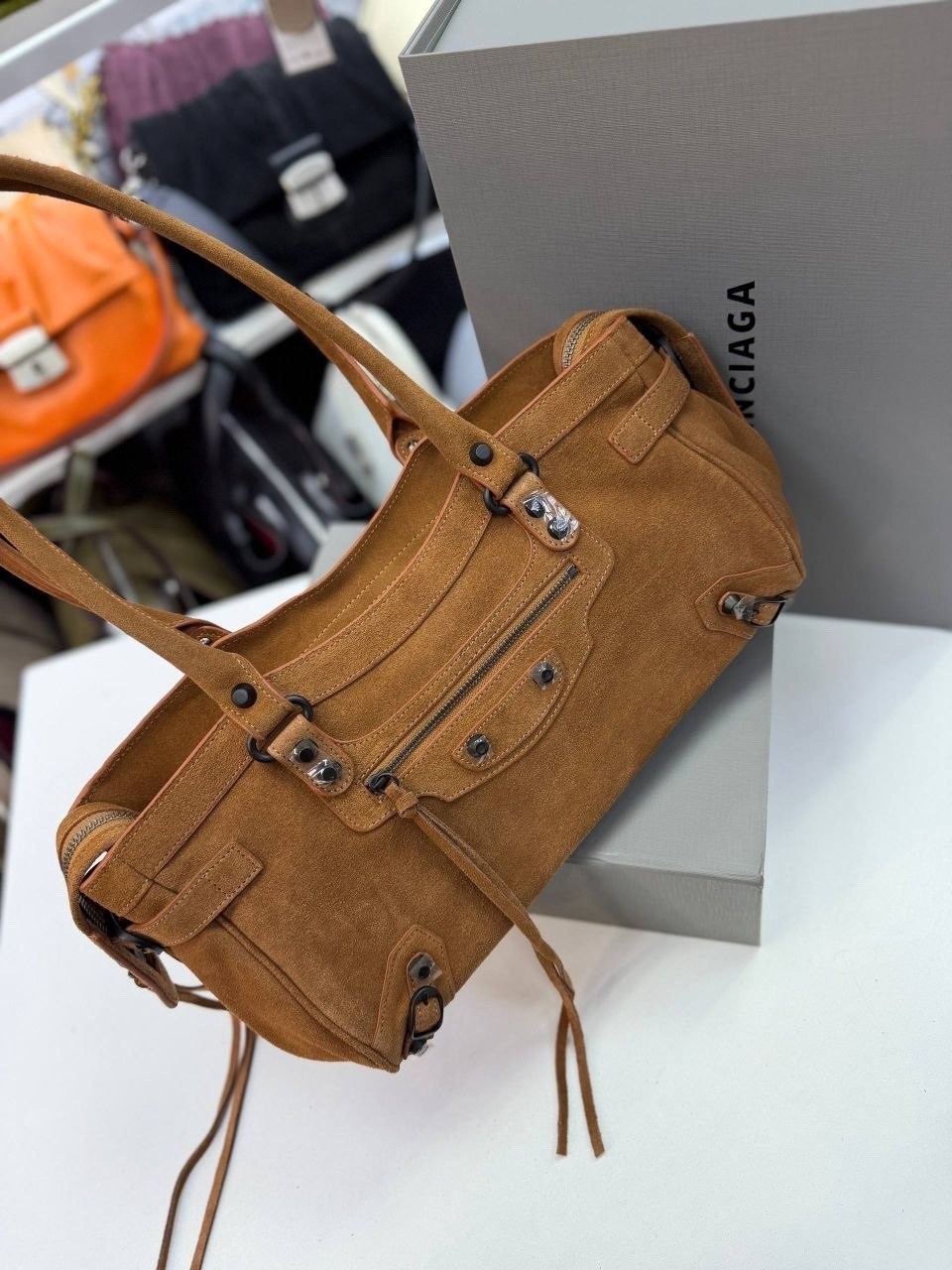 balenciaga сумка,сумка женская balenciaga,сумка женская замшевая,сумка,замшевая сумка