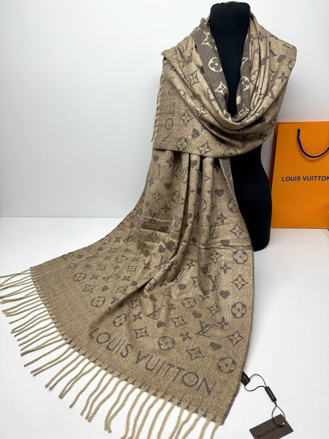 палантин/шарф louis vuitton теплый,палантин кашемировый луи витон,палантин louis vuitton,двухсторонний брендовый палантин/шарф louis vuitton,палантин женские