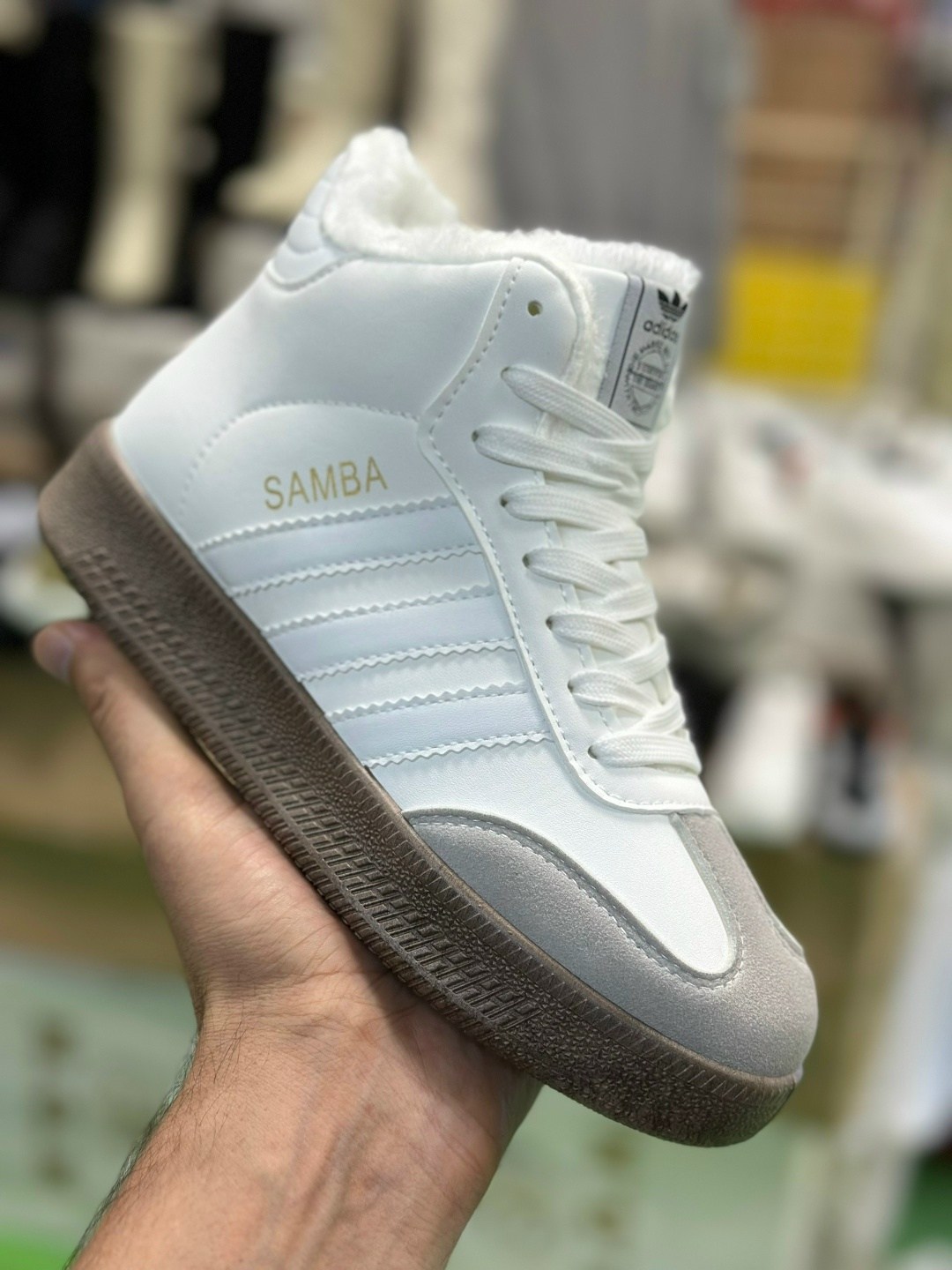 кроссовки высокие adidas samba зимние с мехом,адидас иники мужские зимние кроссовки,кроссовки мужские adidas,samba кроссовки,кроссовки adidas
