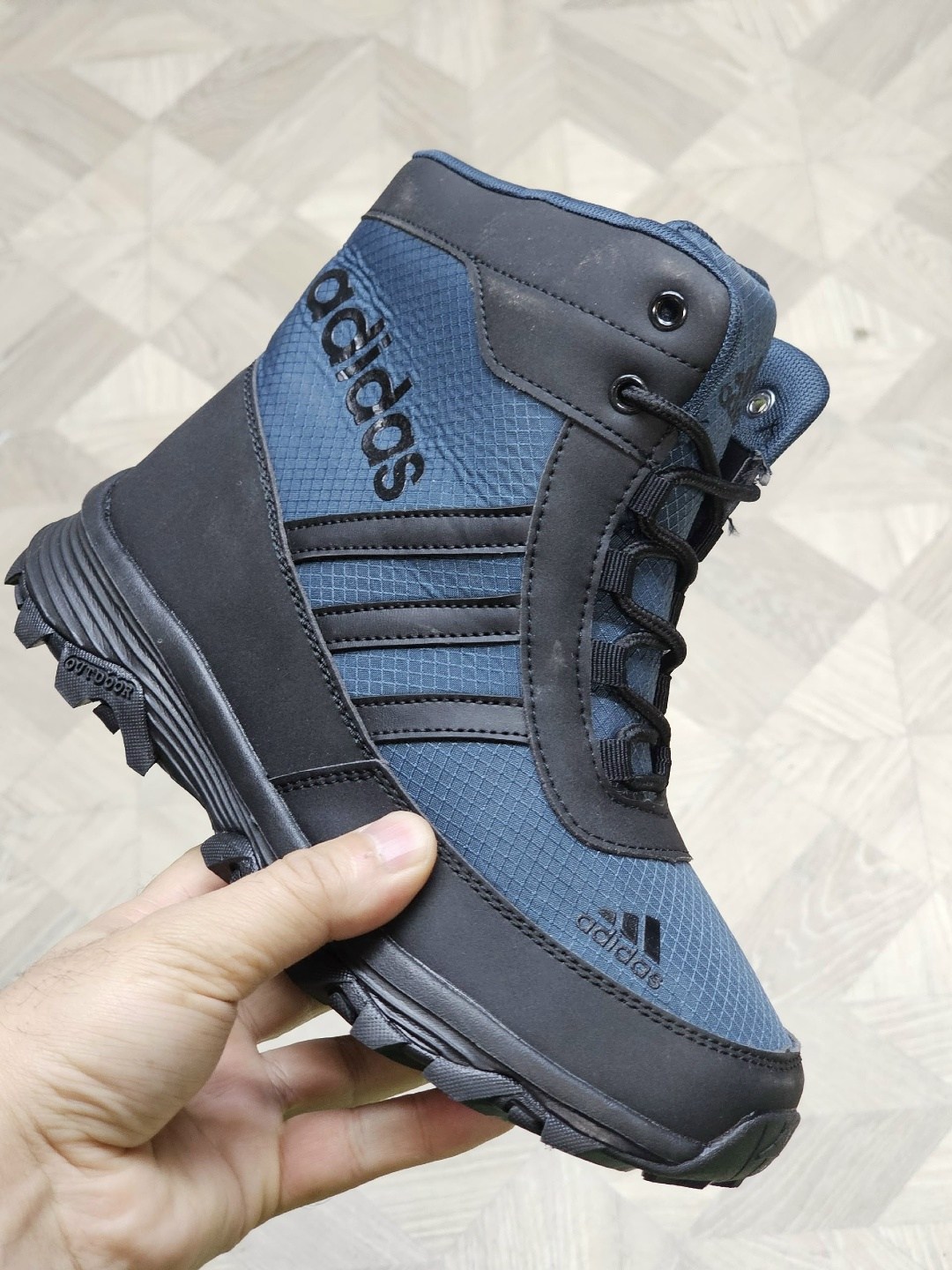 зимние кроссовки adidas climaproof мехом черные мужские ботинки адидас,зимние ботинки adidas climaproof высокие,зимние кроссовки adidas,мужские зимние кроссовки адидас,зимние кроссовки адидас