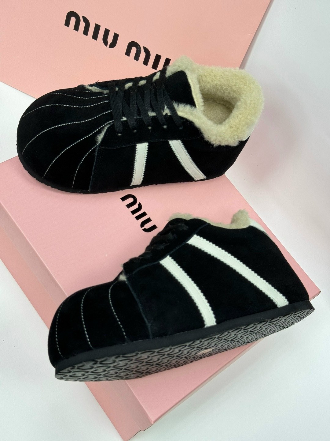 ,кроссовки с мехом miu miu,кроссовки миу миу,спортивная ,кроссовки для малыша