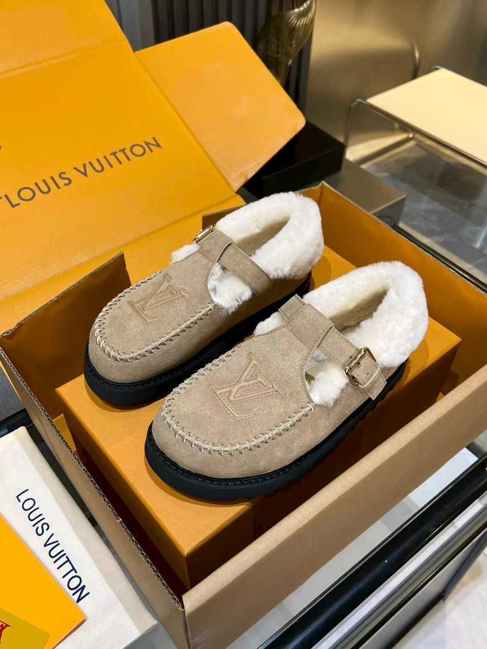 ботинки louis vuitton,лоферы louis vuitton,,женские сандали louis vuitton,женские замшевые ботинки louis vuitton colorado comfort на меху черные