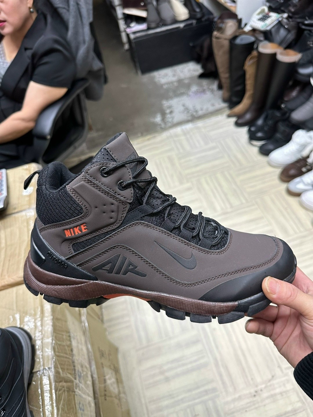 мужские зимние кроссовки nike,зимние кроссовки nike,зимние ботинки nike,кроссовки зимние высокие мужские с мехом nike air goretex,кроссовки зимние мужские