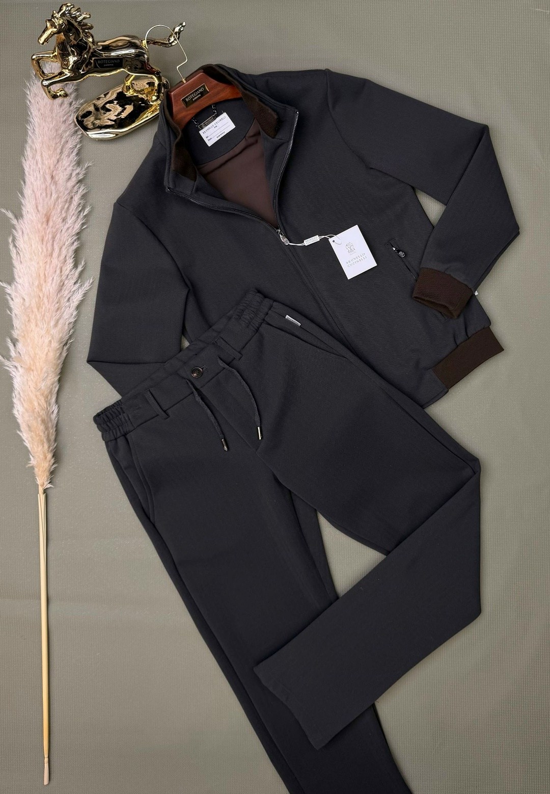 спортивный костюм brunello cucinelli,костюм brunello cucinelli,прогулочный костюм brunello cucinelli,спортивный костюм loro piana,мужской спортивный костюм
