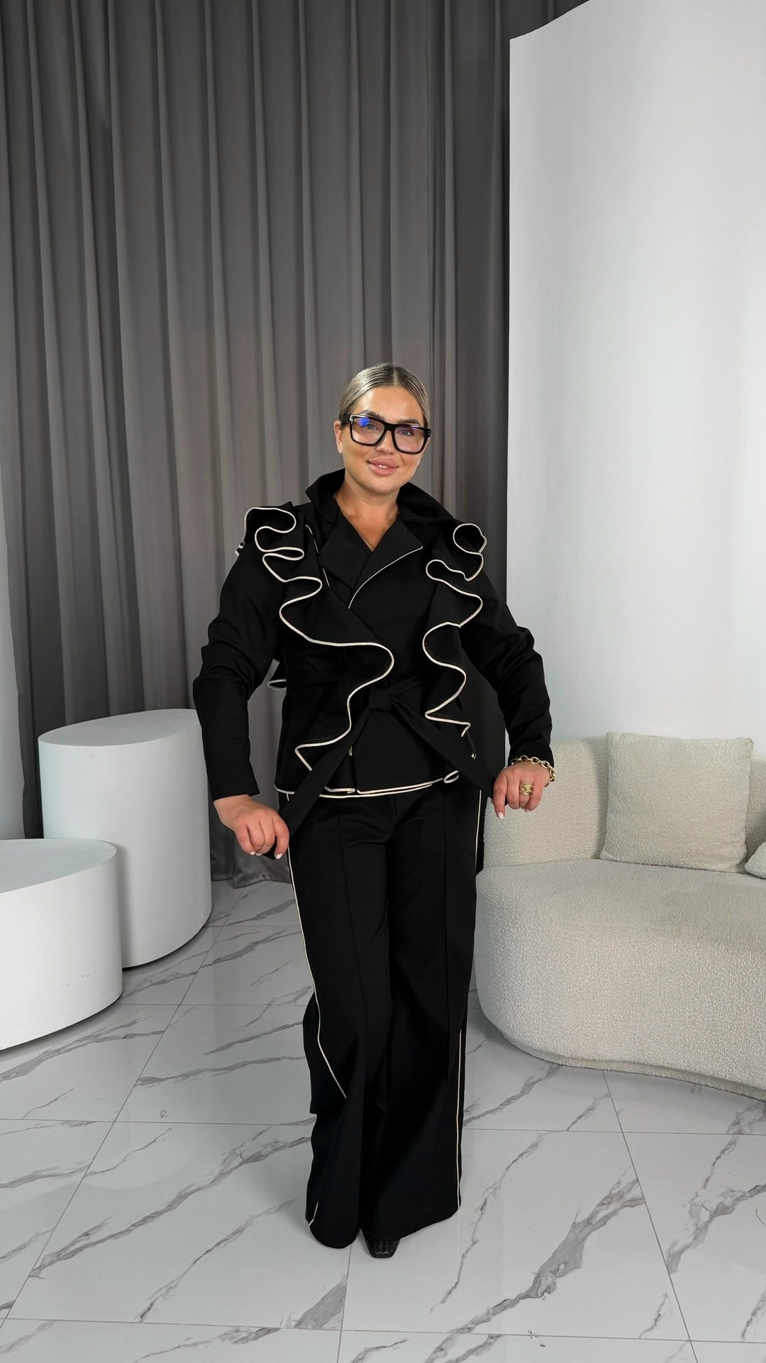 стильные костюмы,брючный костюм женский,женские костюмы,брючный костюм черный