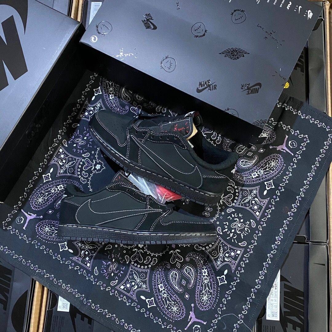 nike air jordan 1 low travis scott black phantom,jordan 1 retro low og sp travis scott black,air jordan 1 low travis scott,jordan 1 low triple black,jordan 1 low travis scott
