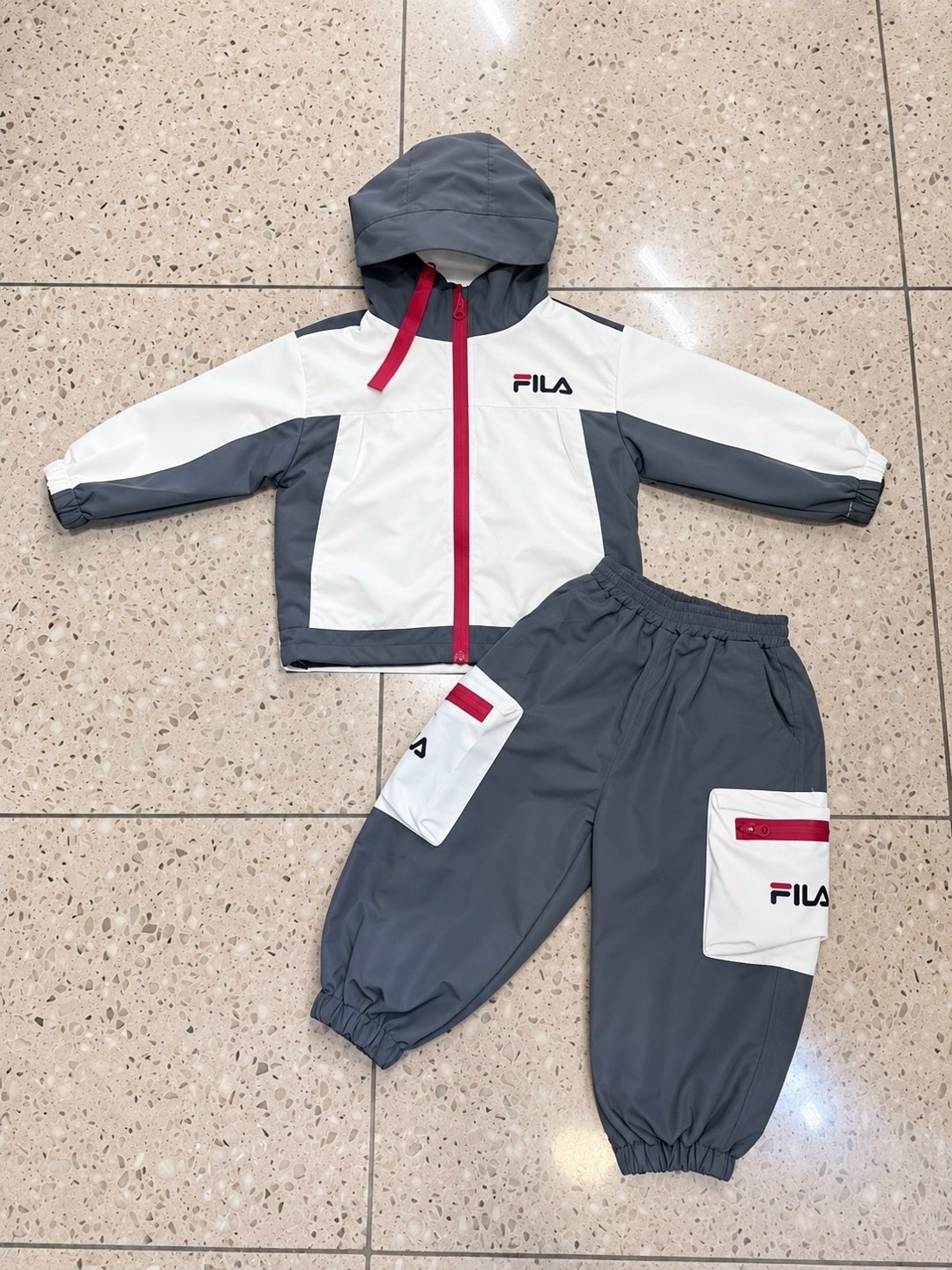 спортивный костюм fila для мальчиков,спортивные костюм,костюм фила детский,спортивные костюмы для девочек,костюм классический