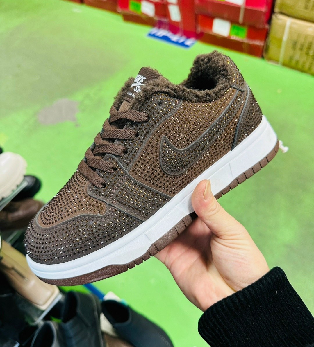 кроссовки,женские кроссовки nike,кроссовки девочки женский nike кожа размер 38,5 r,женские кроссовки,кроссовки девочки, женский nike кожа, размер 38 r