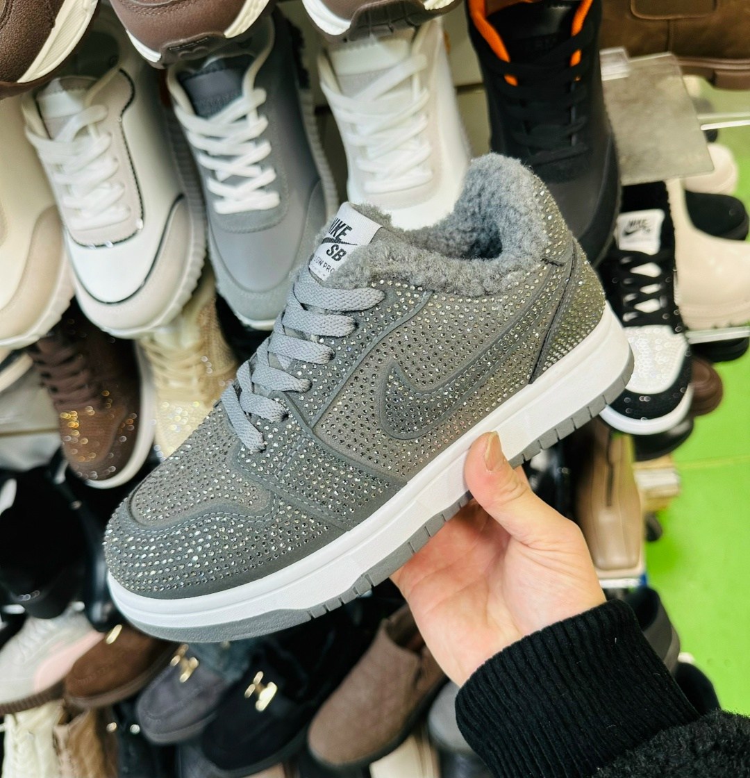 кроссовки,женские кроссовки nike,кроссовки девочки женский nike кожа размер 38,5 r,женские кроссовки,кроссовки девочки, женский nike кожа, размер 38 r