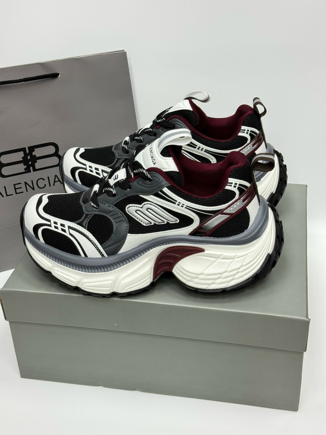 кроссовки женскиe,кроссовки,кроссовки женские balenciaga,кроссовки balenciaga,спортивная