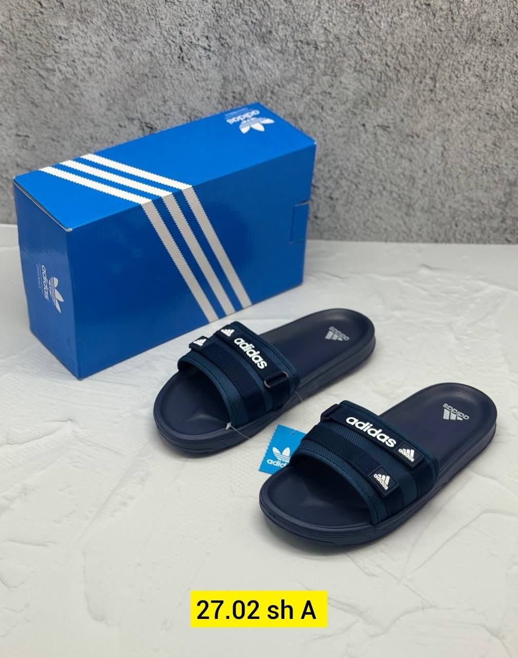 сланцы adidas,шлепанцы adidas,шлепки adidas,мужские шлепанцы,кроссовки adidas