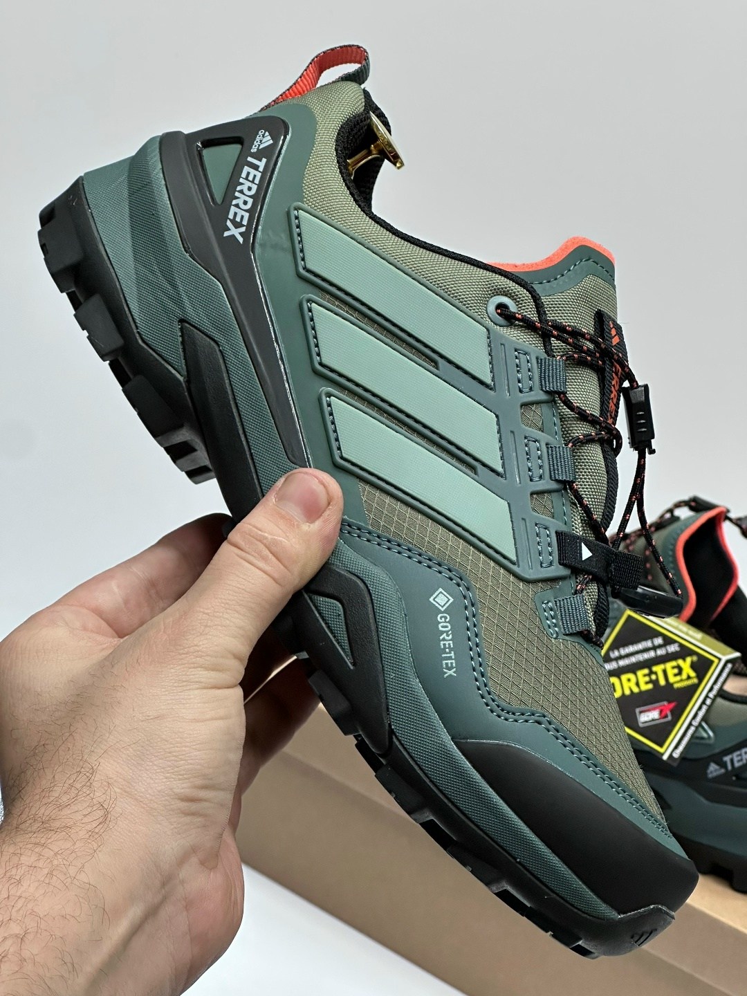 кроссовки adidas terrex,треккинговые кроссовки adidas outdoor terrex,adidas terrex,туристическая ,треккинговая  adidas terrex skychaser
