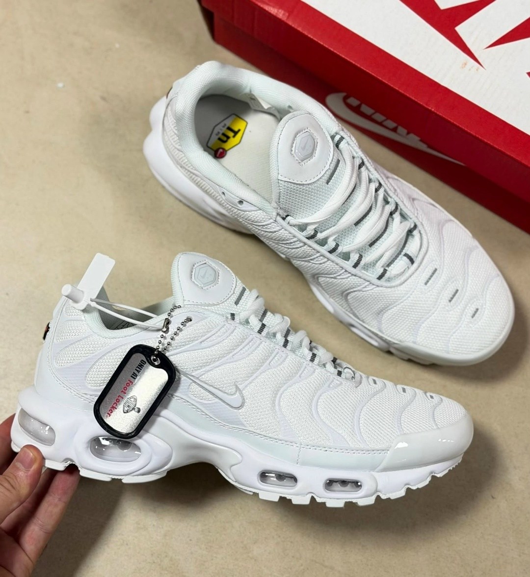 кроссовки nike tn air max plus,nike tn air max plus,кроссовки,,спортивная