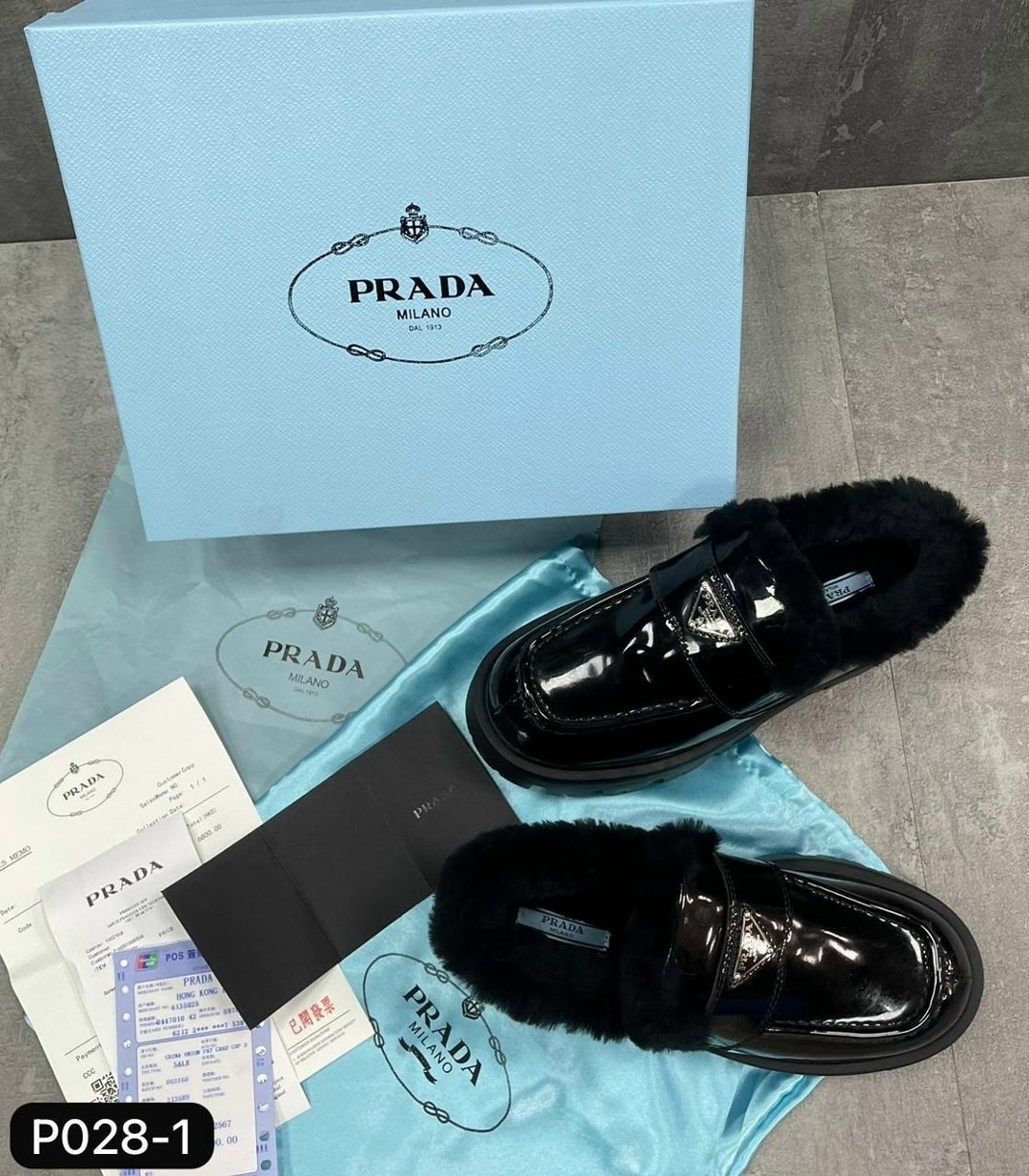 зимние кожаные черные лоферы prada brushed с мехом,лоферы зимние женские prada,лоферы prada,лоферы prada с мехом,