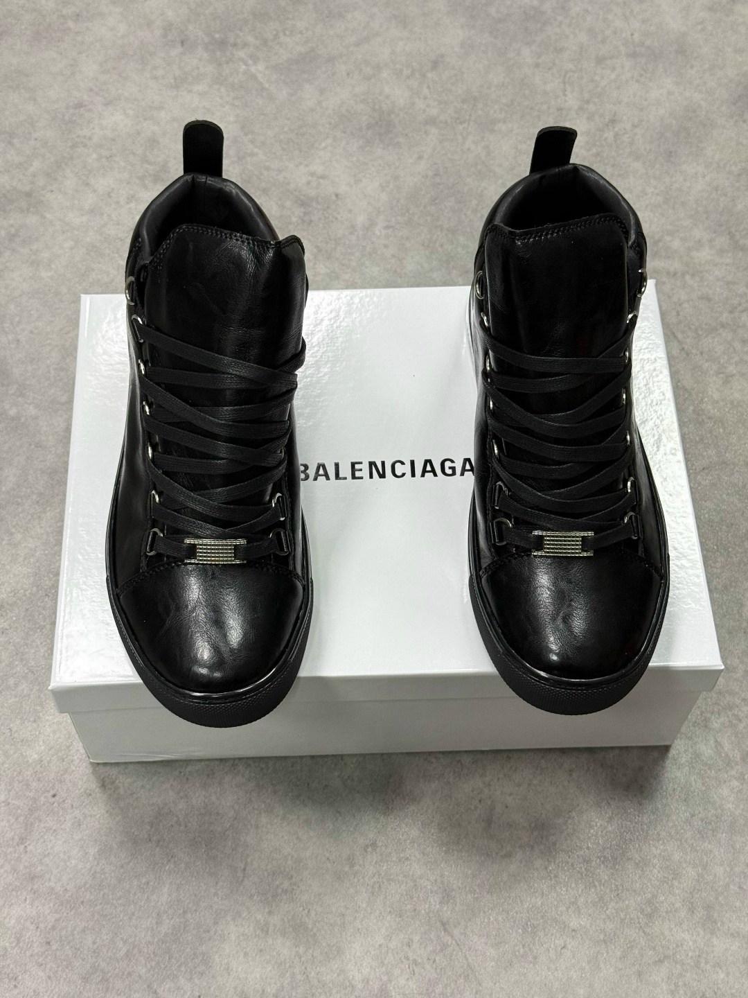 ,balenciaga arena high-top leather trainers in black for men,кеды balenciaga,мужской кроссовки,balenciaga arena high