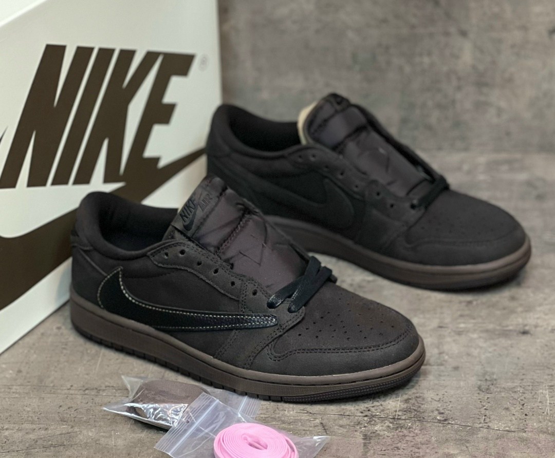 nike air jordan 1 low travis scott,air jordan 1 low travis scott,air jordan 1 low og travis scott velvet brown,кроссовки travis scott x air jordan 1 low velvet brown nike,кроссовки travis scott x air
