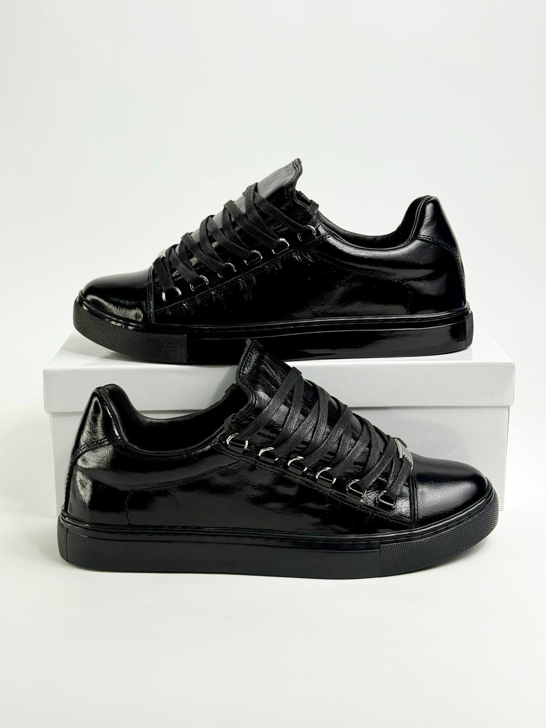 ,мужские кеды balenciaga low,ботинки balenciaga,balenciaga черные кожаные низкие кроссовки, balenciaga