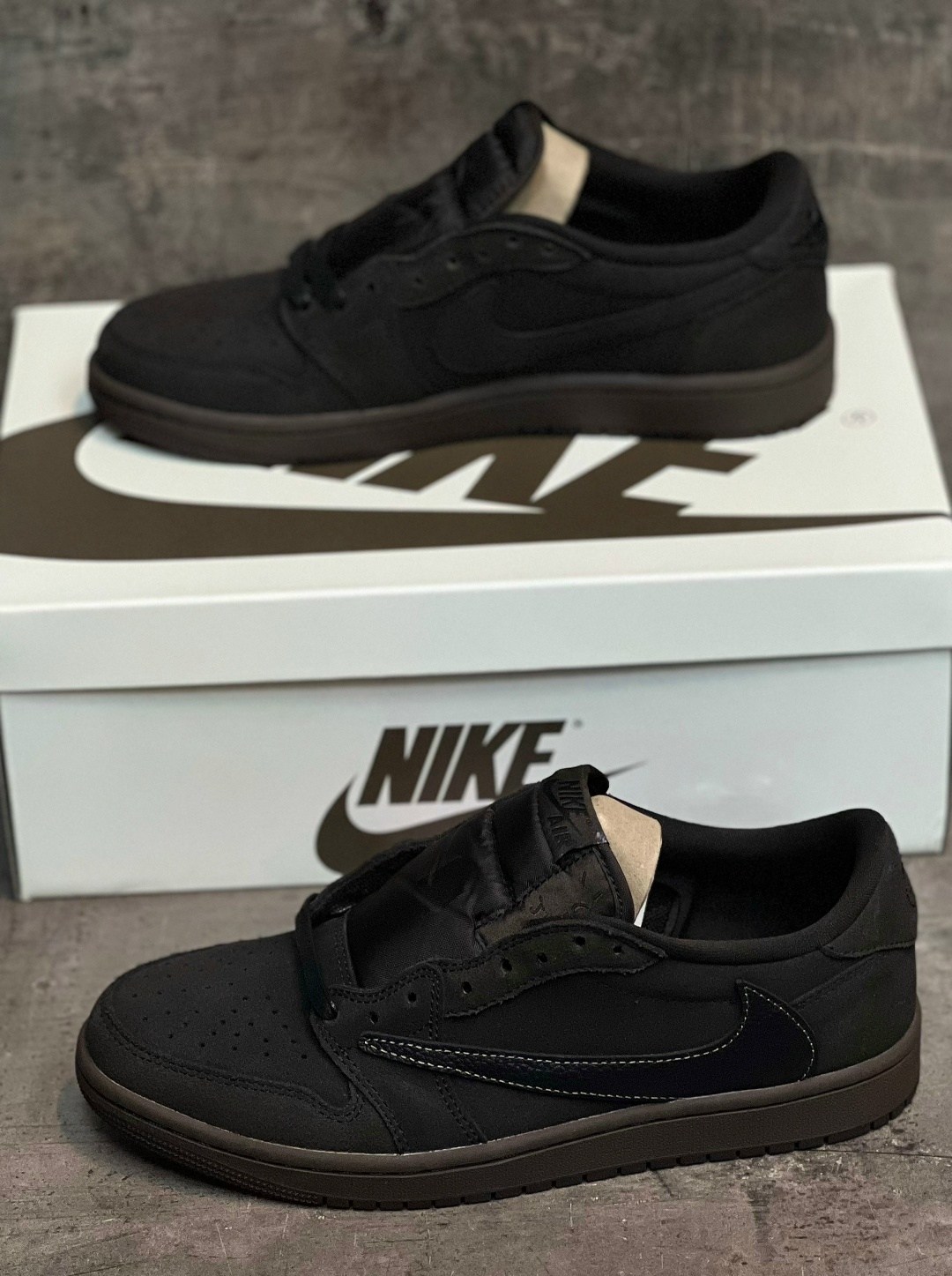 nike air jordan 1 low travis scott,air jordan 1 low travis scott,air jordan 1 low og travis scott velvet brown,кроссовки travis scott x air jordan 1 low velvet brown nike,кроссовки travis scott x air