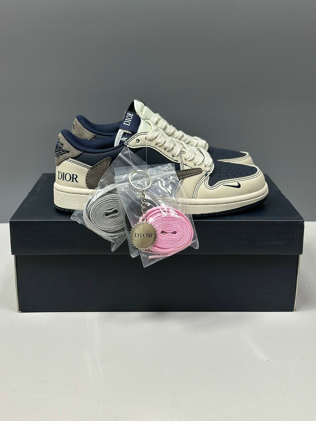 кроссовки travis scott x air jordan 1 low,кроссовки,,кроссовки nike air jordan 1 low x dior,мужские кроссовки