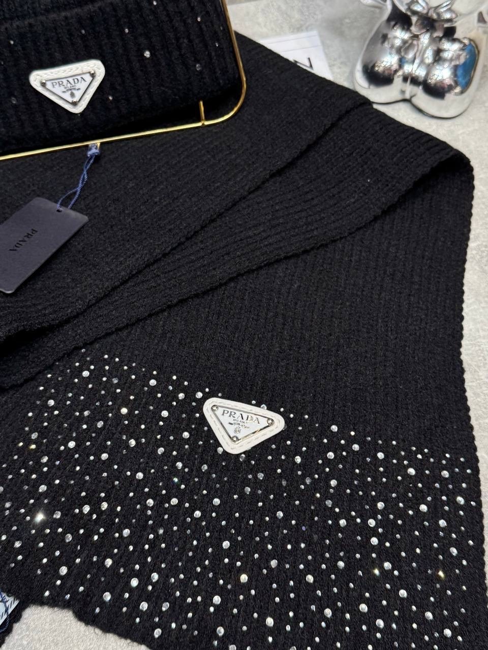 шапка prada,шапка и шарф,комплект шапка с шарфом,шарф chanel,набор шапка и шарф