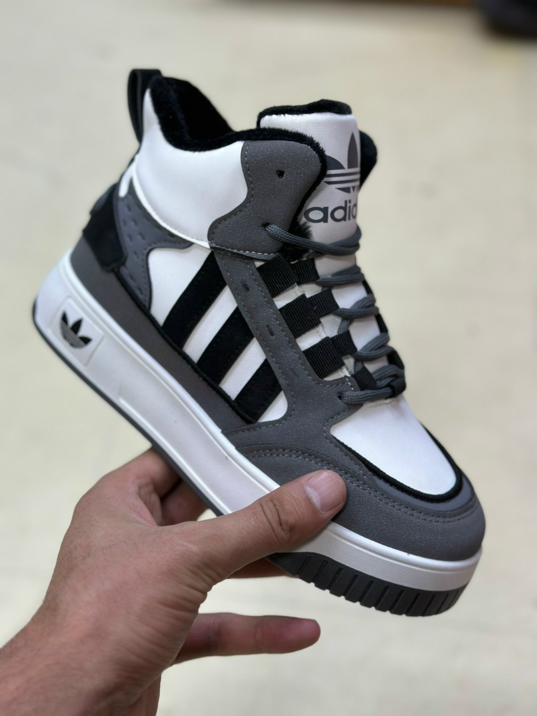 кроссовки зимние adidas,кроссовки adidas,adidas forum зимние кроссовки,женские кроссовки adidas,кроссовки адидас на высокой подошве