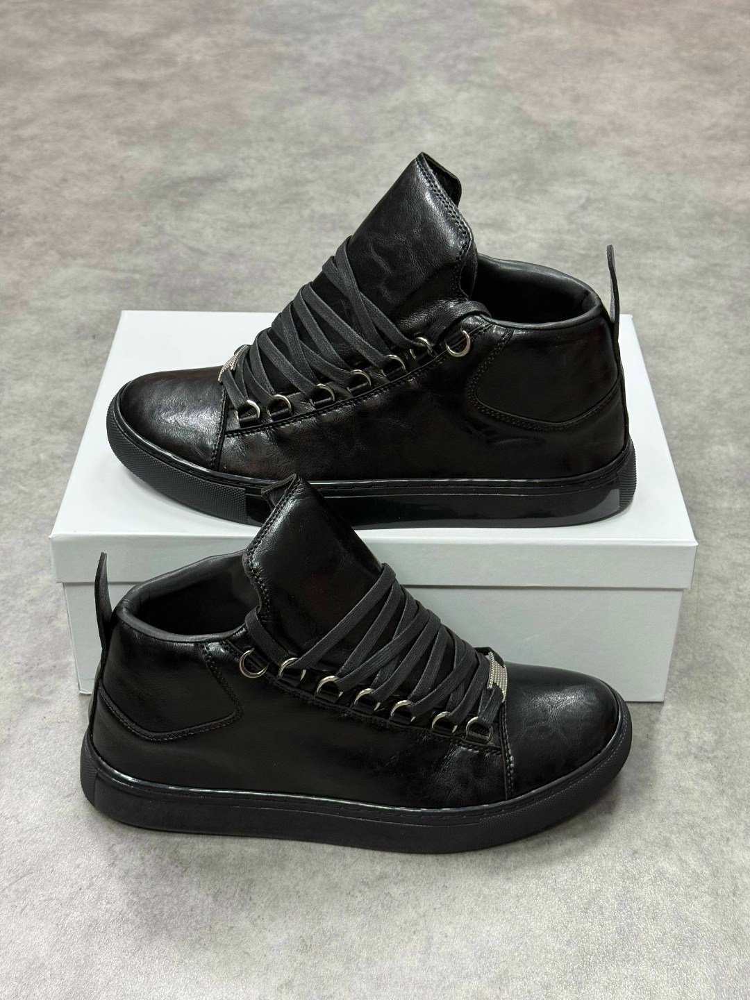 ,balenciaga arena high-top leather trainers in black for men,кеды balenciaga,мужской кроссовки,balenciaga arena high
