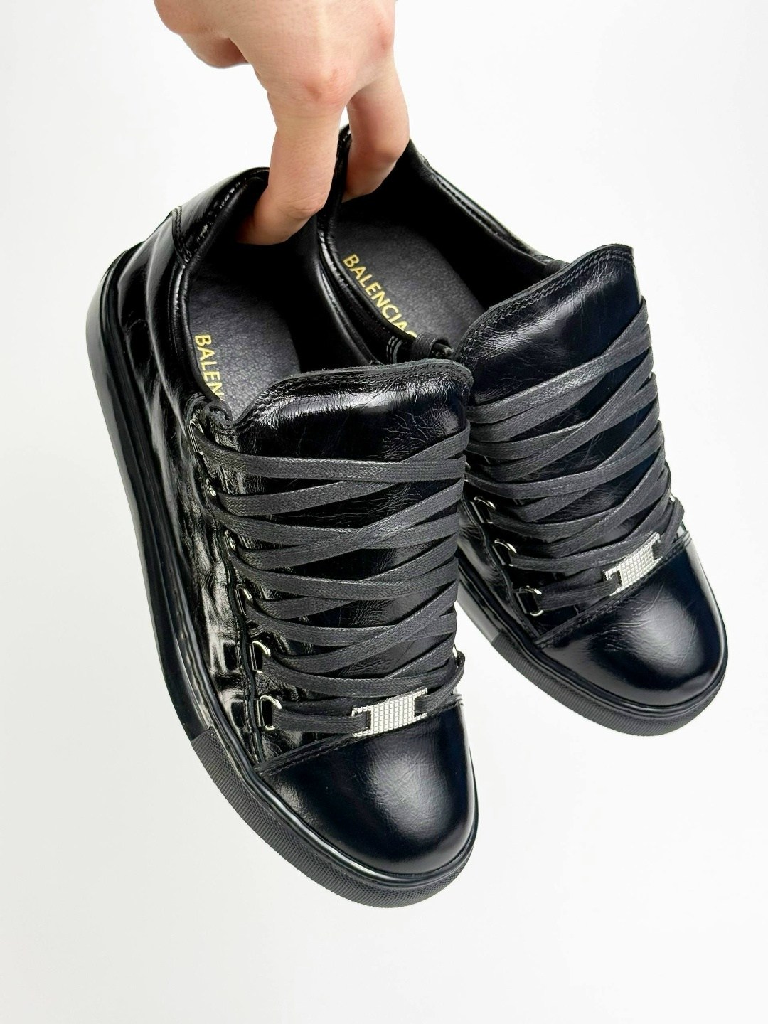 ,мужские кеды balenciaga low,ботинки balenciaga,balenciaga черные кожаные низкие кроссовки, balenciaga