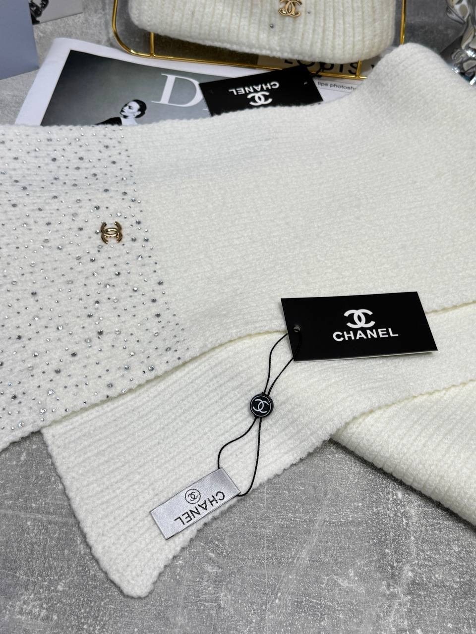 шапка chanel,комплект шарфа и шапки,зимний комплект из шапки и шарфа chanel,шарф chanel,шапка и шарф