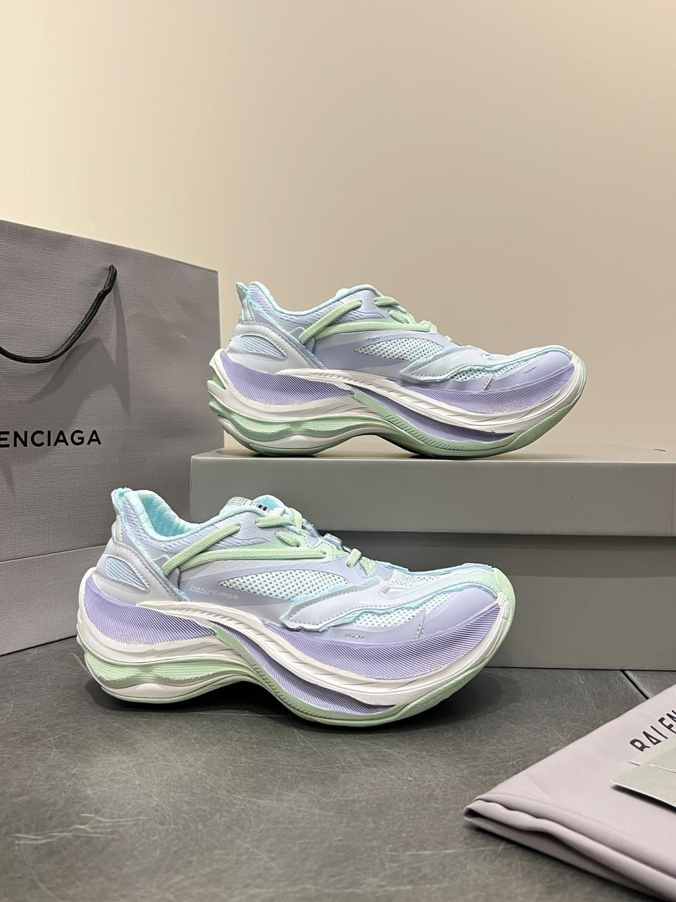 кроссовки balenciaga женские,кроссовки balenciaga,кроссовки balenciaga на высокой подошве арт. р135,кроссовки баленсиага,кроссовки balenciaga triple s