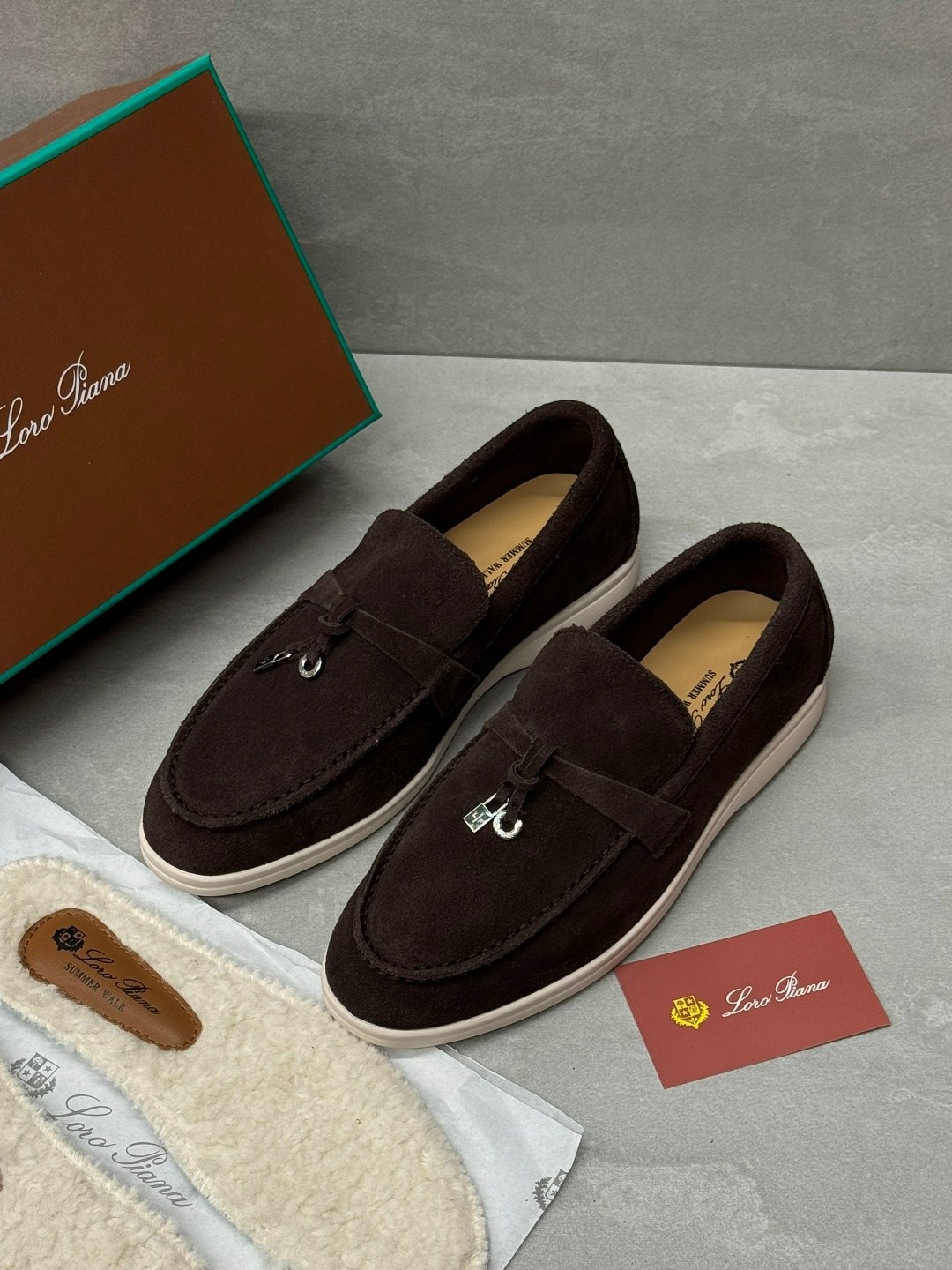 лоферы loro piana,лоферы из натуральной замши loro piana,лоферы лоро пиано материал,лоферы женские loro piana,