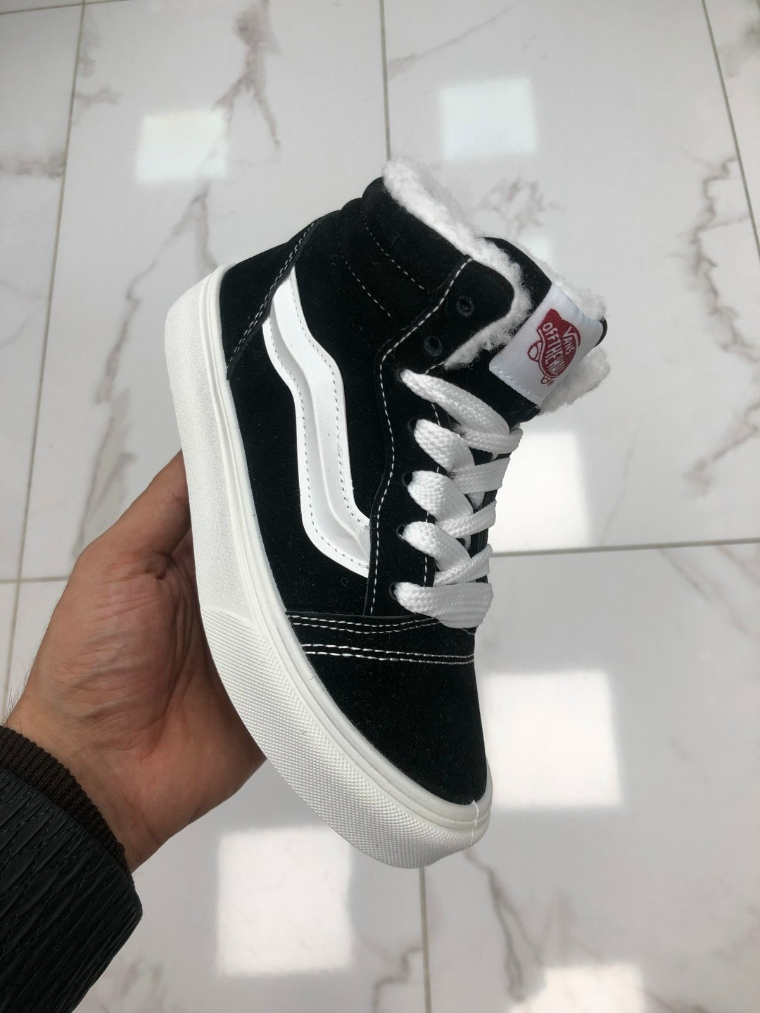 кеды ванс высокие зимние sk8 hi утепленные с мехом,кеды vans зимние,зимние кеды с мехом утепленные vans,зимние кеды vans с мехом утепленные vans,
