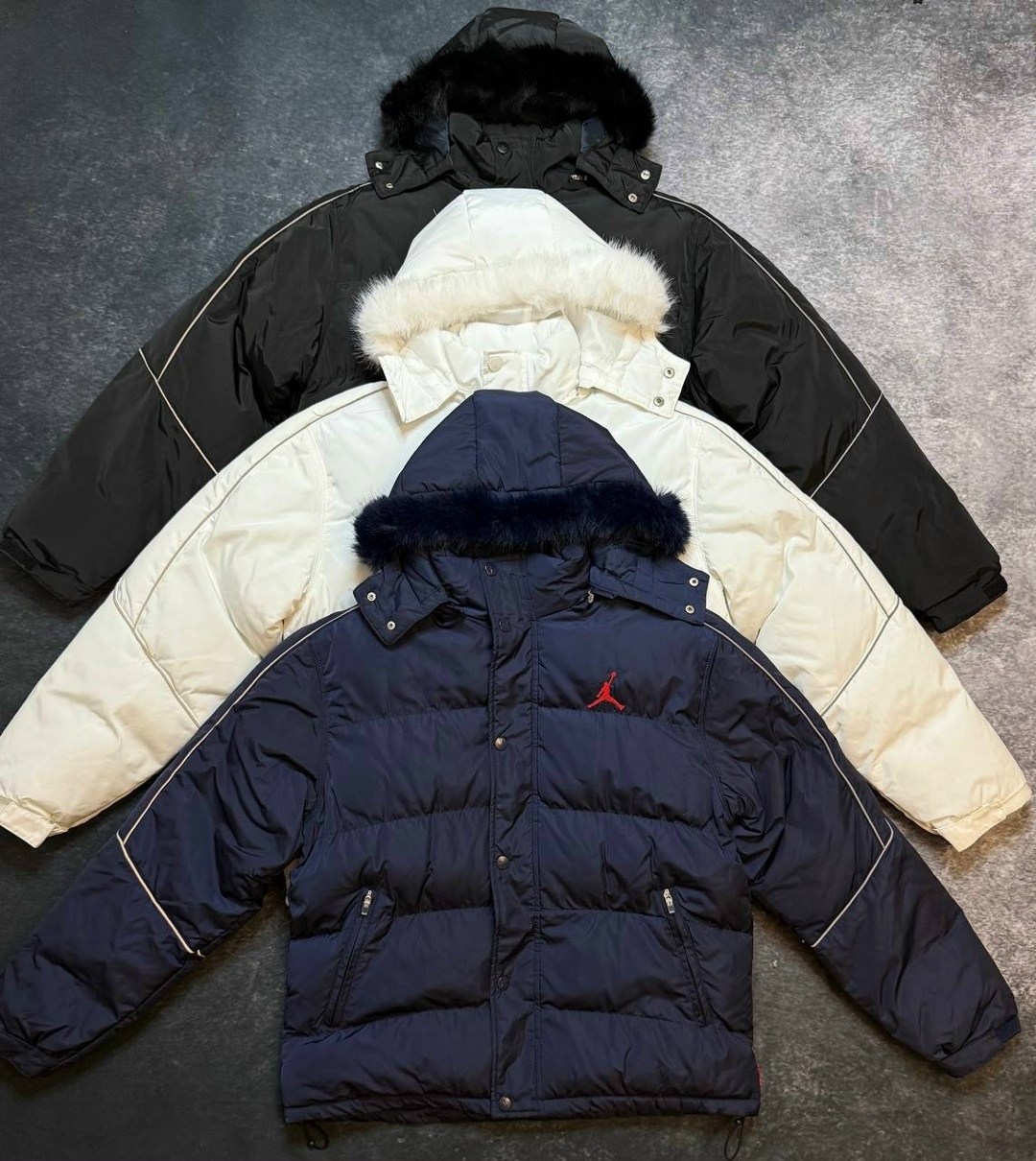 пуховик supreme x jordan,мужская зимняя куртка,пуховик джордан суприм,пуховик supreme x jordan collaboration синий,пуховик supreme x jordan puffer с рефлективными линиями