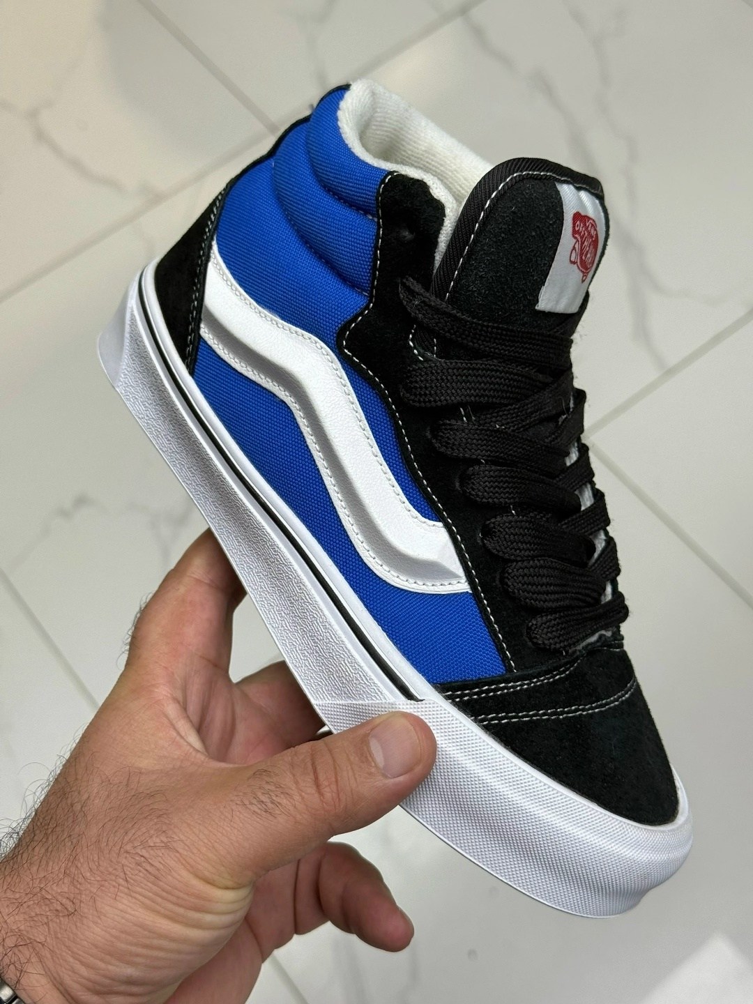 кроссовки зимние с мехом вансы дутые vans,кеды vans зимние,кеды ванс высокие зимние sk8 hi утепленные с мехом,кроссовки высокие зимние с мехом,кроссовки vans зимние с мехом
