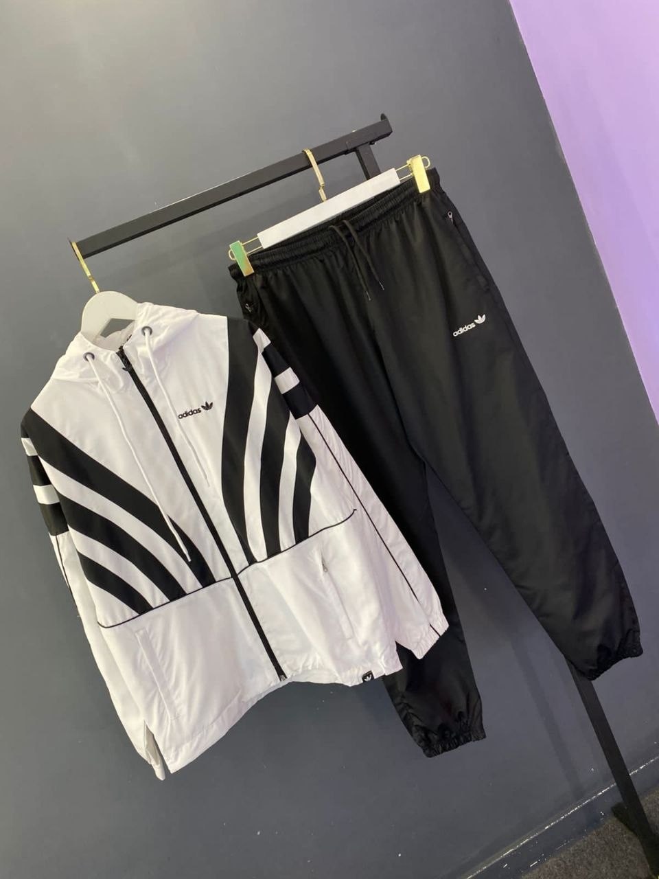 спортивный костюм адидас,костюм адидас 90е,спортивный костюм adidas,спортивные костюмы адидас материал плащевка,спортивный костюм мужской adidas