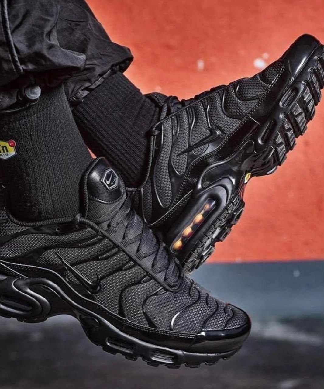 кроссовки nike air max plus tn,nike air max tn plus,кроссовки nike air max tn plus мужские,кроссовки мужские nike air max plus,кроссовки nike air max plus