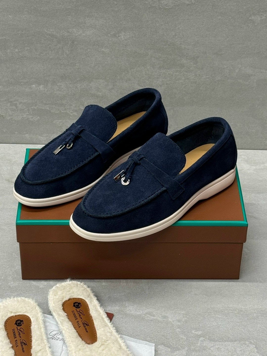,лоферы loro piana,лоферы мужские loro piana,мокасины лоро пиано мужские,мокасины замшевые