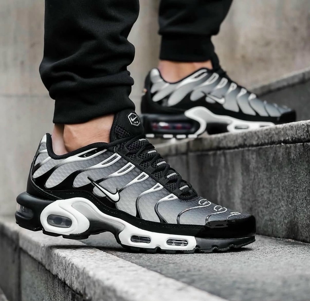 кроссовки nike air max plus tn,nike air max tn plus,кроссовки nike air max tn plus мужские,кроссовки мужские nike air max plus,кроссовки nike air max plus