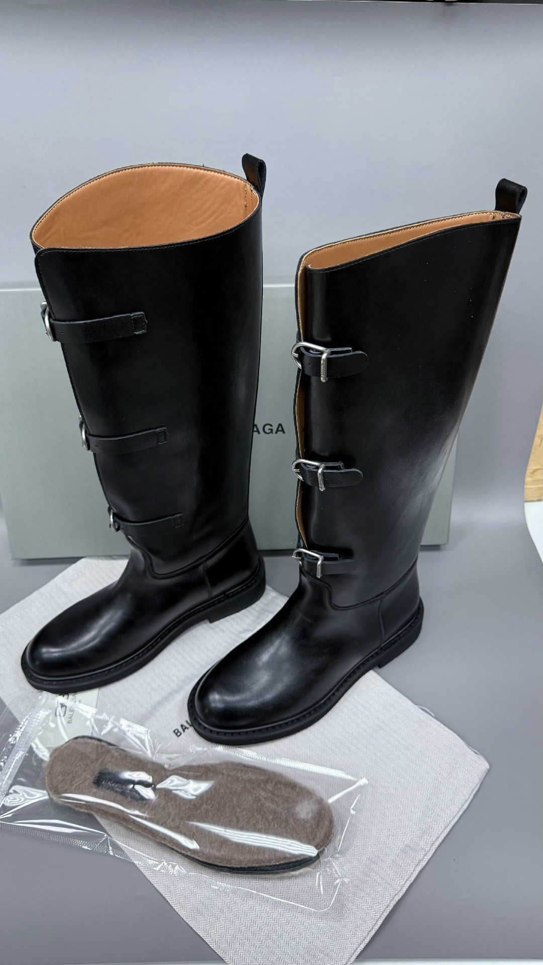 сапоги miu miu,кожаные сапоги miu miu,сапоги,женские сапоги,
