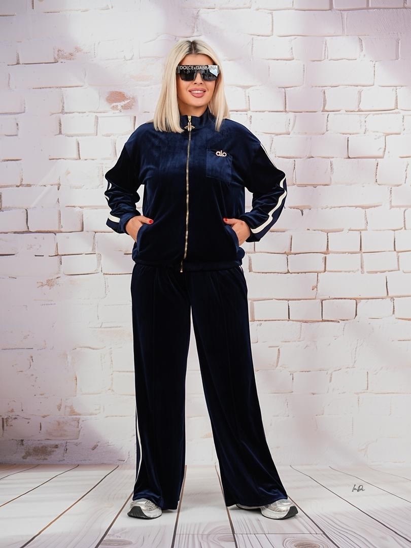 костюм велюровый больших размеров granat fashion,костюм из велюра удлиненный темно-синий,велюровые костюмы,костюм велюровый спортивный,костюм велюровый женский большой размер