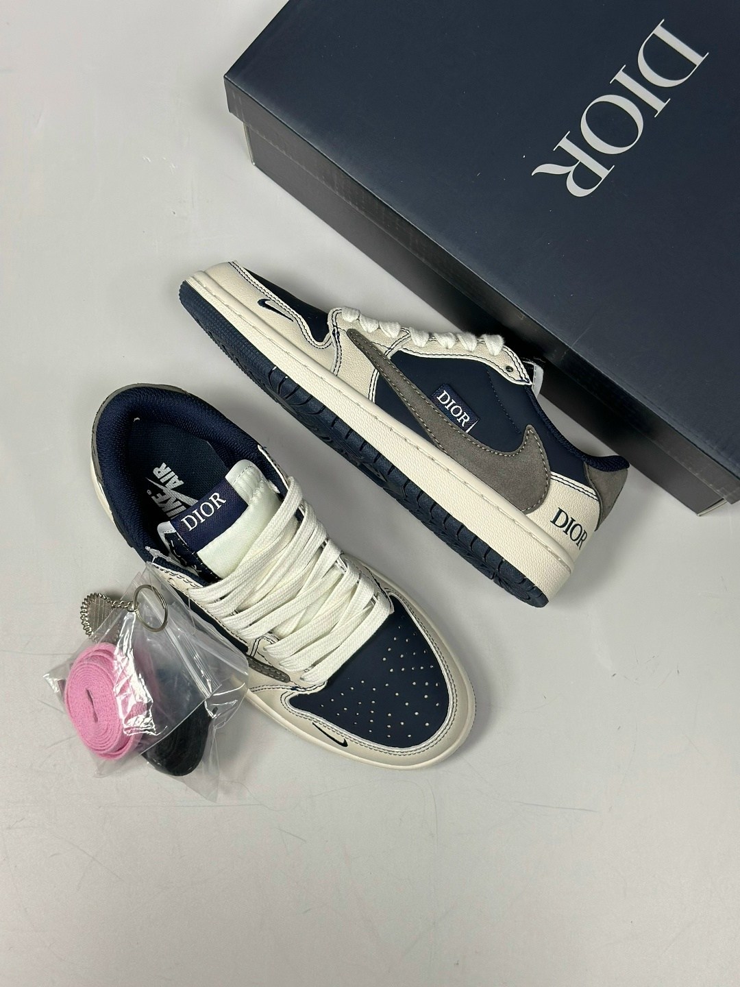 кроссовки travis scott x air jordan 1 low,кроссовки,,кроссовки nike air jordan 1 low x dior,мужские кроссовки