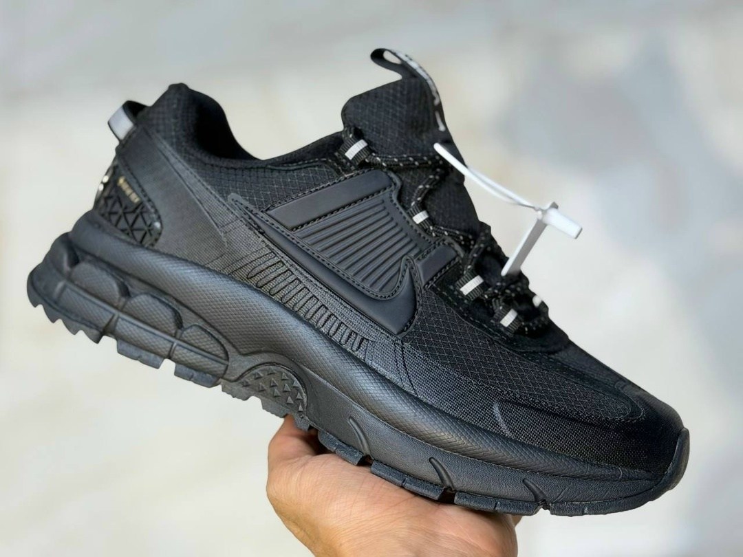 кроссовки nike air zoom vomero 5,кроссовки nike air zoom vomero,кроссовки nike zoom vomero 5,кроссовки nike zoom,черные кроссовки zoom vomero roam nike black racer blue