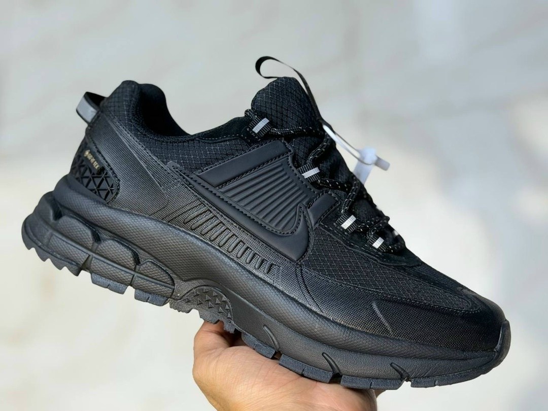 кроссовки nike air zoom vomero 5,кроссовки nike air zoom vomero,кроссовки nike zoom vomero 5,кроссовки nike zoom,черные кроссовки zoom vomero roam nike black racer blue