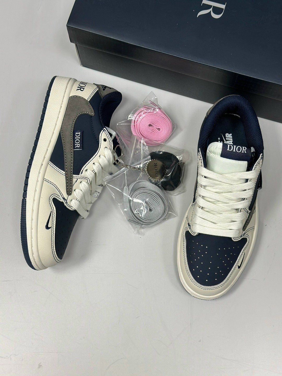 кроссовки travis scott x air jordan 1 low,кроссовки,,кроссовки nike air jordan 1 low x dior,мужские кроссовки