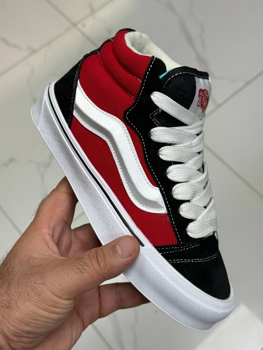 кроссовки зимние с мехом вансы дутые vans,кеды vans зимние,кеды ванс высокие зимние sk8 hi утепленные с мехом,кроссовки высокие зимние с мехом,кроссовки vans зимние с мехом