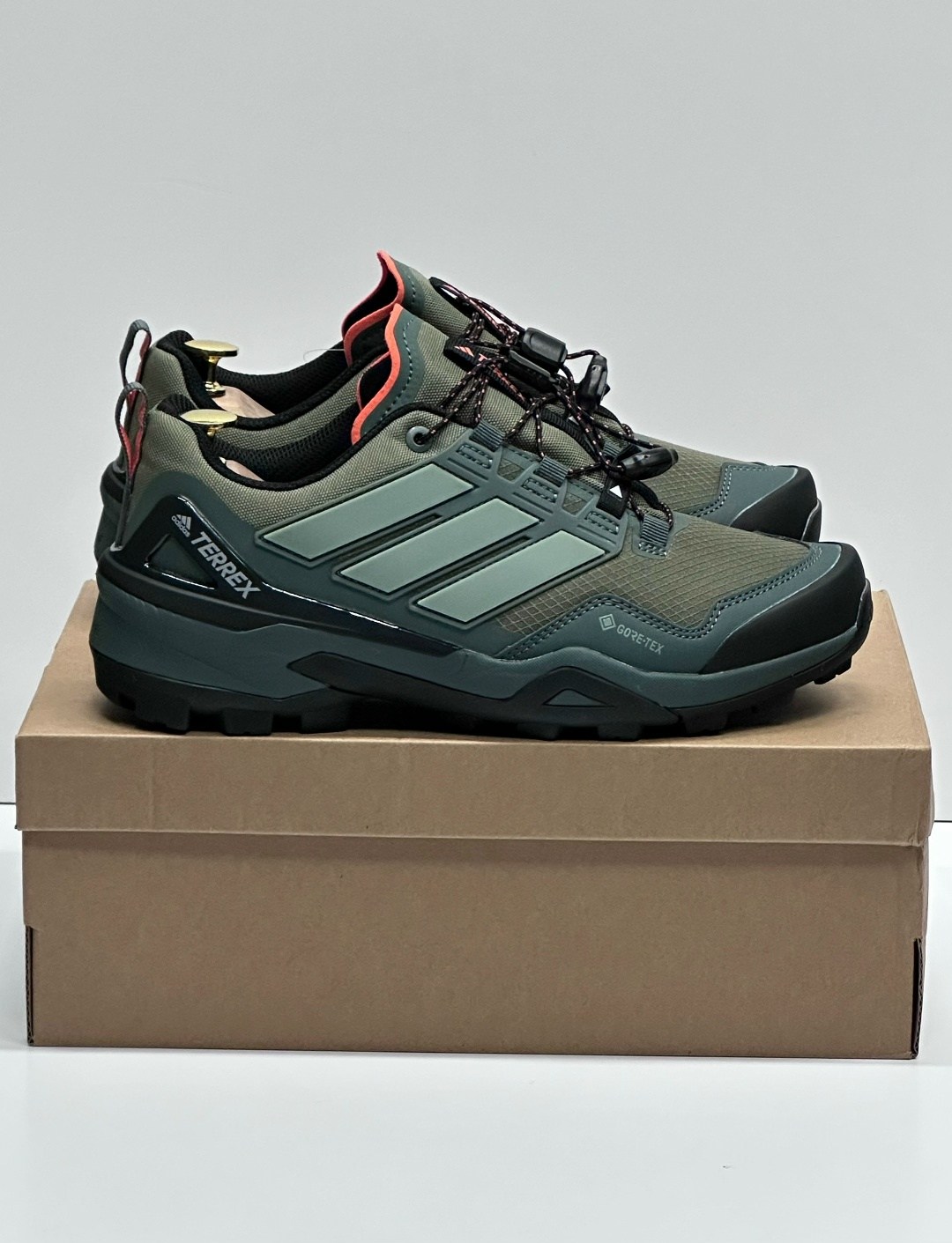 кроссовки adidas terrex,треккинговые кроссовки adidas outdoor terrex,adidas terrex,туристическая ,треккинговая  adidas terrex skychaser