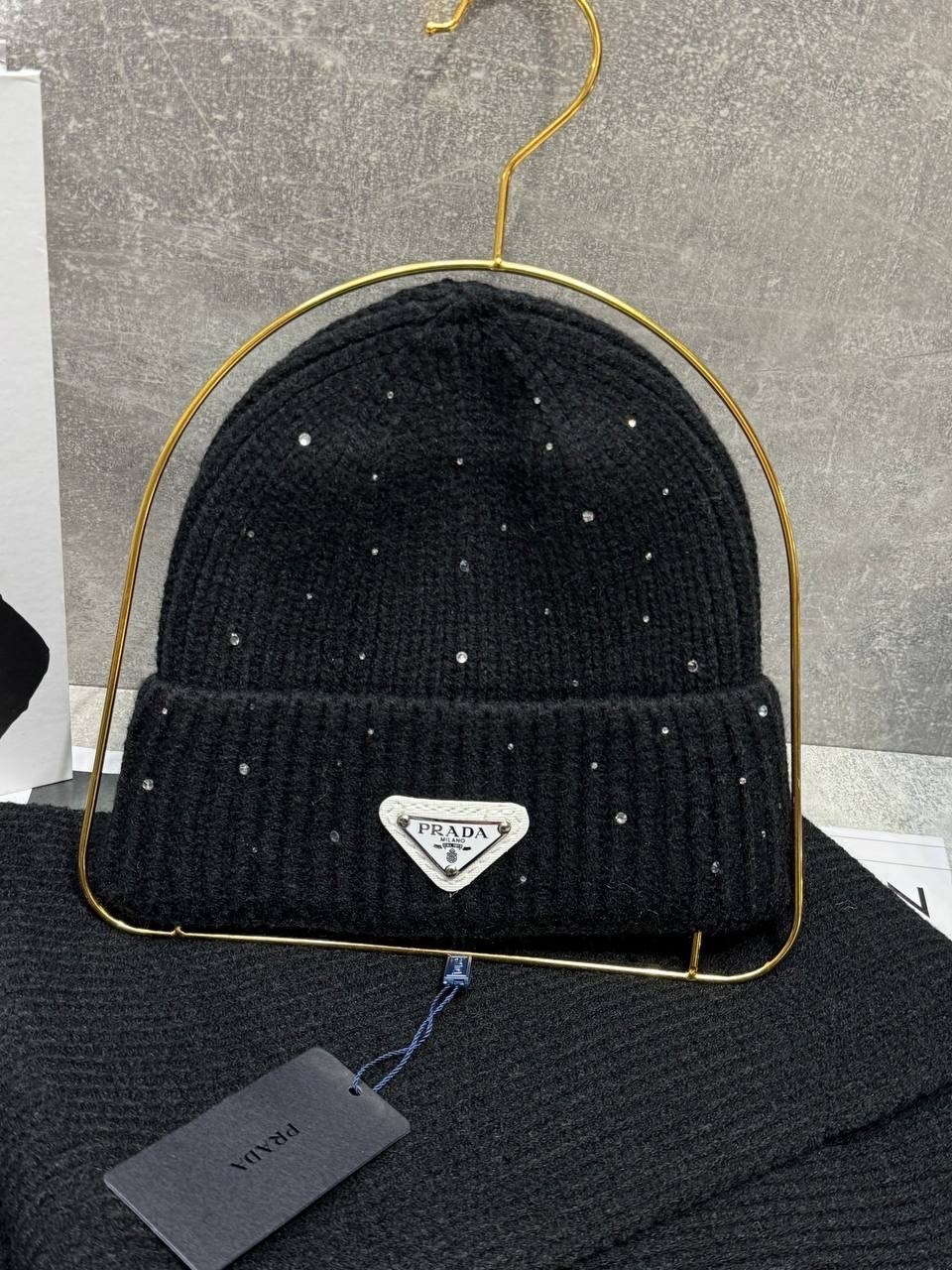шапка prada,шапка и шарф,комплект шапка с шарфом,шарф chanel,набор шапка и шарф