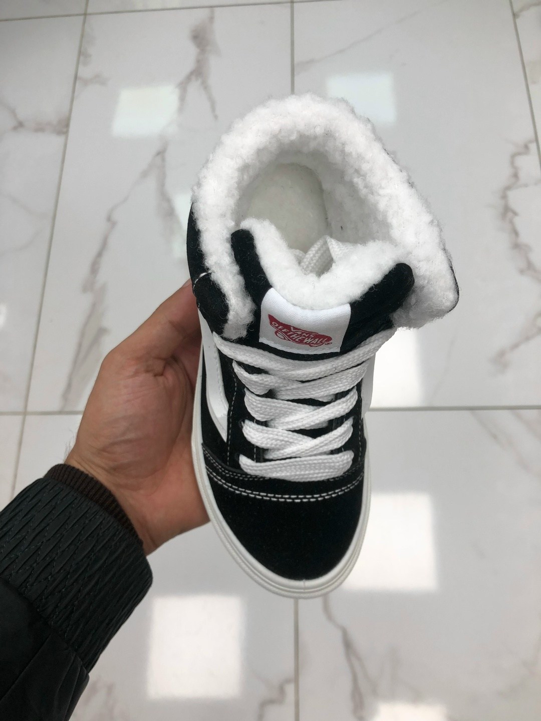 кеды ванс высокие зимние sk8 hi утепленные с мехом,кеды vans зимние,зимние кеды с мехом утепленные vans,зимние кеды vans с мехом утепленные vans,