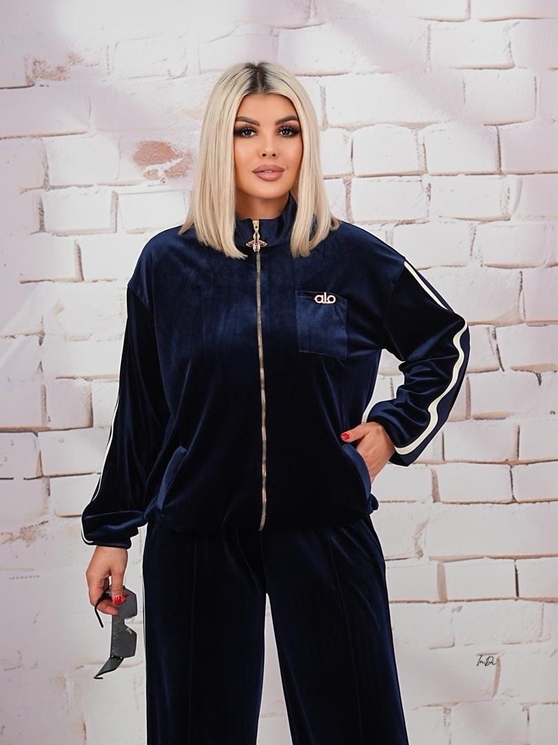 костюм велюровый больших размеров granat fashion,костюм из велюра удлиненный темно-синий,велюровые костюмы,костюм велюровый спортивный,костюм велюровый женский большой размер