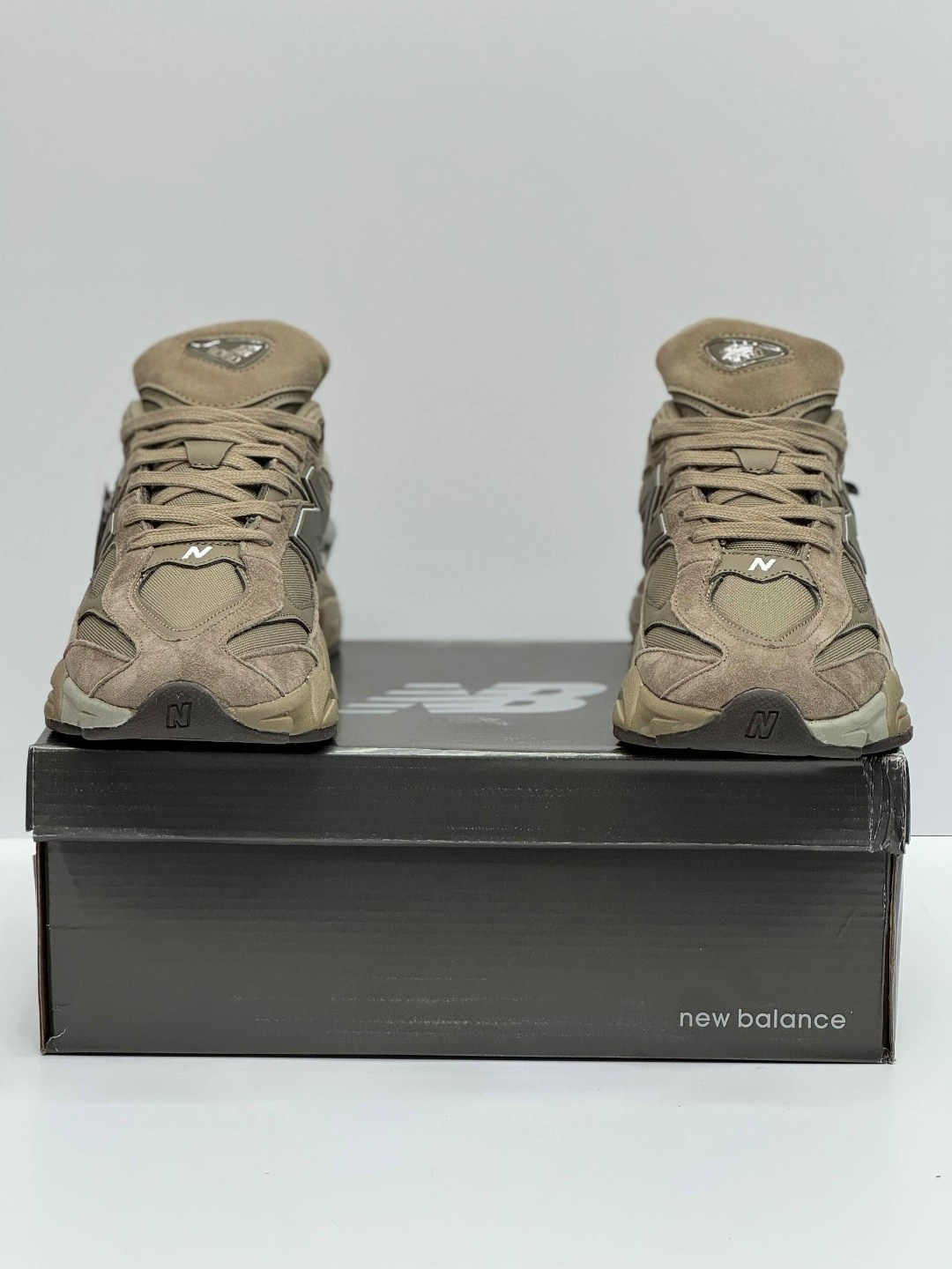 кроссовки new balance 9060,кроссовки new balance,кроссовки мужские new balance,new balance 9060,new balance бежевые замшевые кроссовки 9060 для женщин